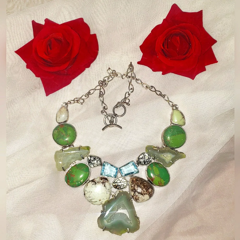 Showstopping Multi-Gemstone Extravaganza Statement Necklace - Picture 3 of 16